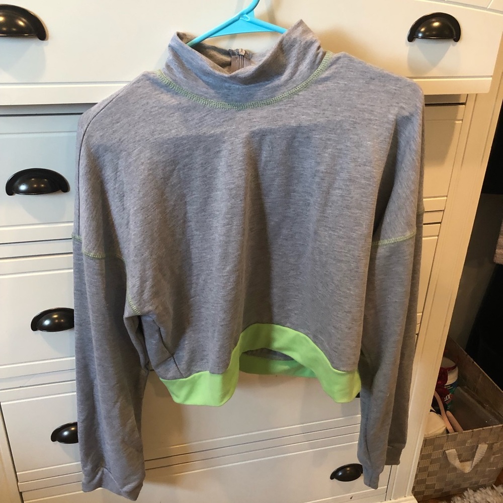 Grey/Green cropped turtle neck